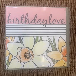 Cartão de Feliz Aniversário com Flores