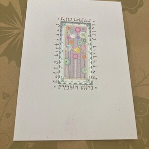 Carte de voeux joyeux anniversaire fleurs