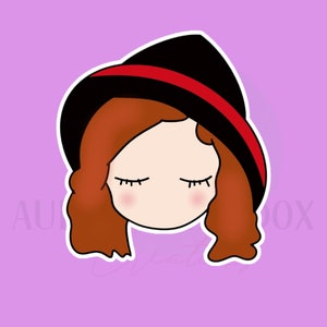 Puede incluir: Ilustración de dibujos animados de una persona con cabello rojo que lleva un sombrero de bruja negro con una banda roja. La persona tiene los ojos cerrados y sonríe.
