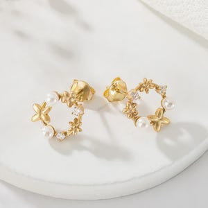 Sterling Silver Tiny Flower Wreath Stud Earrings - Silver or Gold or Rose Gold, CZ Circle Flower and Butterfly Stud Earrings