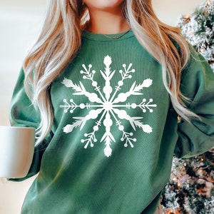 Snowflake Sweater, Winter Sweatshirt, Cute Xmas Sweatshirt, Holiday Sweatshirt, Happy Christmas, Comfort Colors®, Christmas Sweatshirt