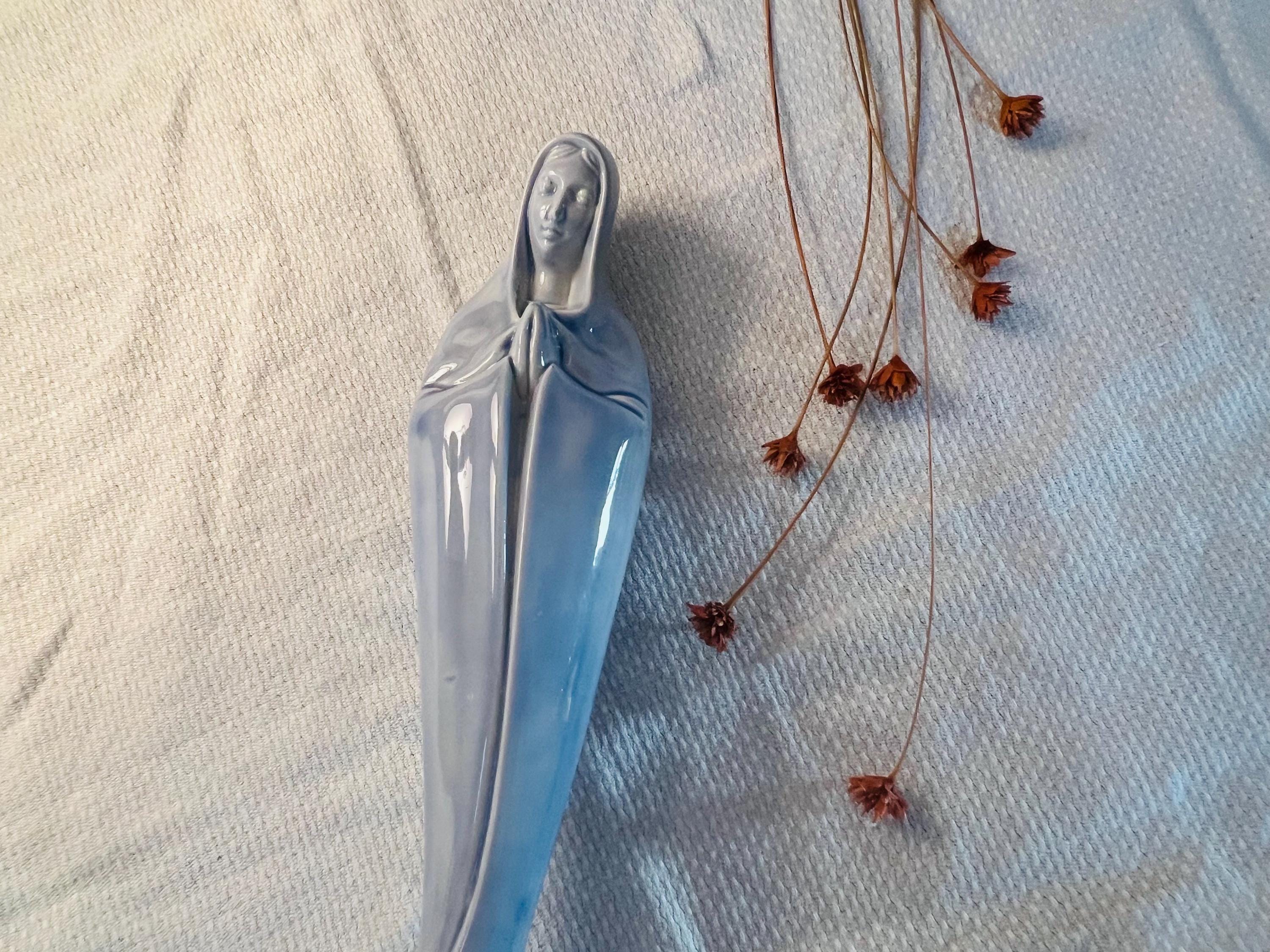 ヴィンテージの聖母マリア像（ソフトブルー） - Etsy 日本