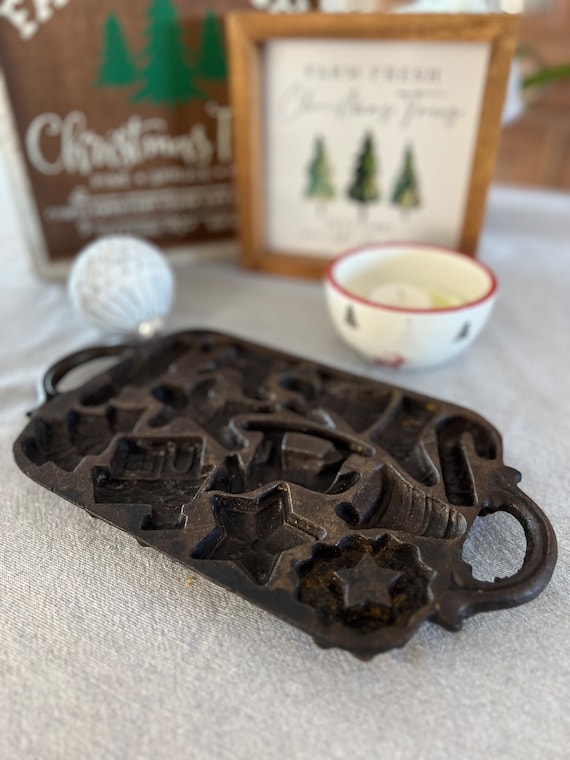 Vintage John Wright Cast Iron Christmas Cookie Pan, Holiday Baking