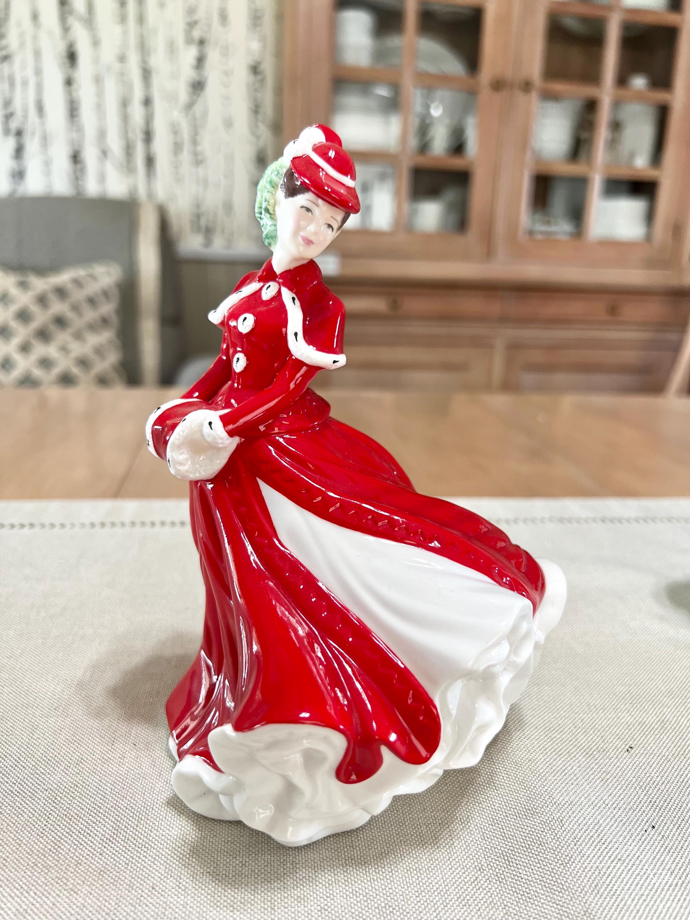 ロイヤルドルトン 陶器人形 ロイヤルドルトン 陶器人形 LISA2394 - イギリス アンティーク 雑貨を