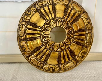 Medallón de techo de latón vintage / Dosel para lámpara (elemento arquitectónico decorativo)