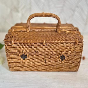 Vintage Bali Ata Basket Bag, Handwoven Rattan Purse, Indonesian Artisan Handbag, Structured Picnic Bag