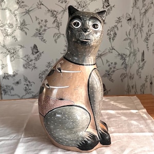 Escultura de gato de cerámica vintage pintada a mano, firmada por Zamora – Arte popular mexicano, decoración del suroeste