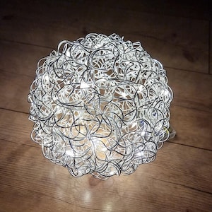 Elegante Drahtkugel, Drahtlichtkugel, Lichtkugel, Leuchtkugel, Drahtleuchtkugel, LED Lichterkugel, Lichterkugel, LED Leuchtkugel