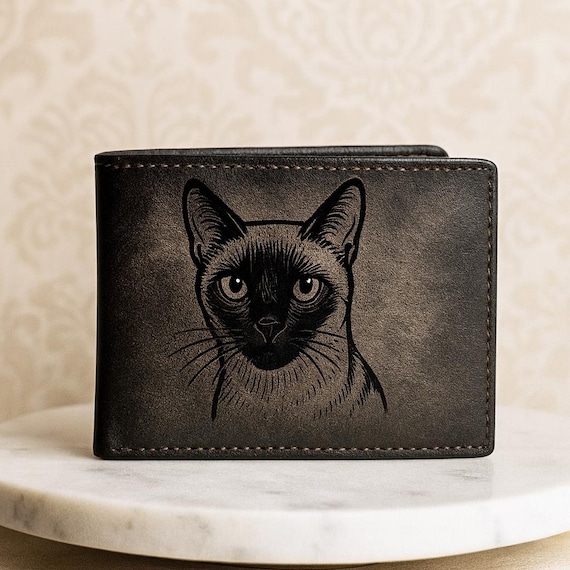 Personalized Siamese Cat Engraved Leather Wallet – Custom Pet Memorial Gift, Handmade Bifold for Cat Lovers, Unique Feline Artwork Wallet