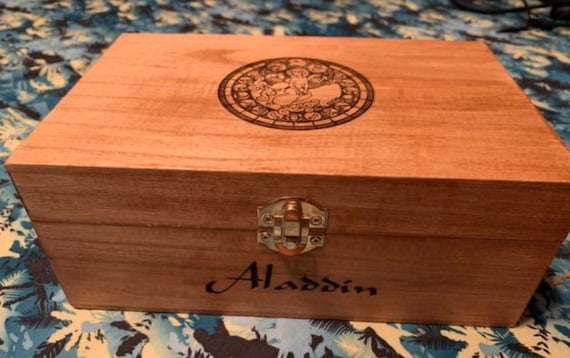 Engraved jasmine wooden gift box