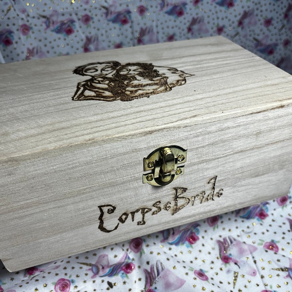 Geschenkbox mit Gravur 'Corpse Bride' aus Holz