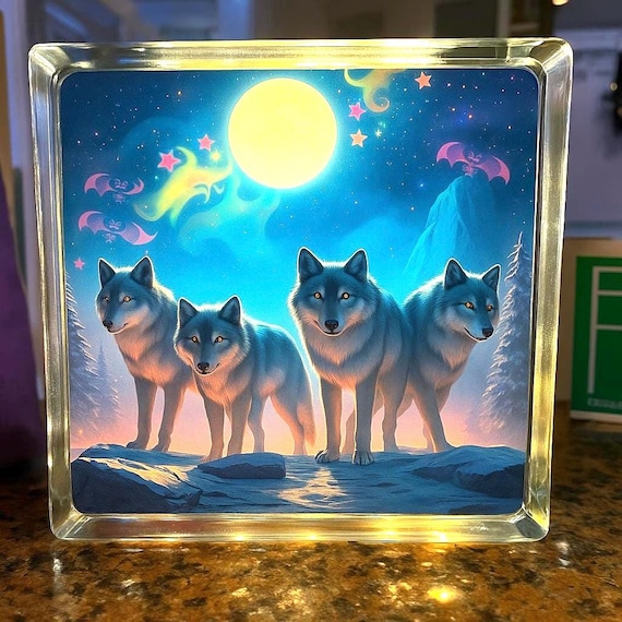 Lunar Wolf Pack Glass Light – 7x7 LED Moonlit Night Scene – Spirit Wolves Fantasy Decor – Mystical Animal Lamp for Nature Lovers
