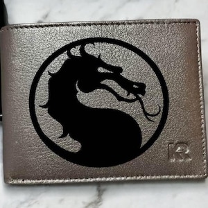 Cartera de cuero grabada con el dragón de Gamer Mortal Kombat