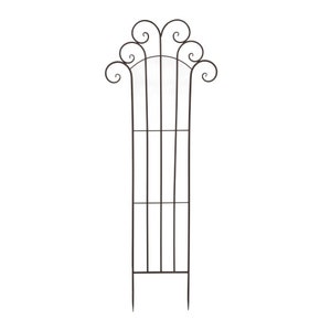 Könnte beinhalten: Schwarzer Metall-Gartenspalier mit einem dekorativen, gerollten oberen Abschluss. Der Spalier hat fünf vertikale Stäbe und vier horizontale Stäbe.