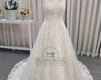 Lace Wedding Dress with Boat Neckline, Ivory A-line Wedding Dress, Elegant Lace Wedding Dress with Chapel Train W406