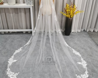 Long wedding veil with lace applique