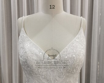 Graceful A-line satin wedding dress with simple lace embroidery W431