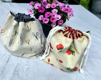 Reversible drawstring bags