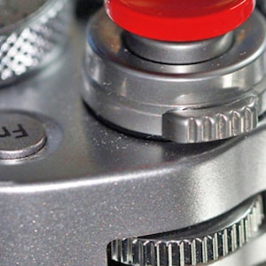 soft shutter release red compatible for LEICA M2 M3 M4 M5 M6 M7 MP M8 M9 M9-P M10 220 M-P 240 M 262 M10 M10-P M10-D M-E M10-R M11 Q3 D-LUX 8