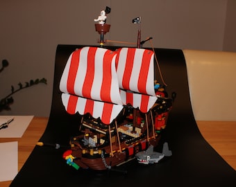 Custom Sail Set for Ship 31109 Replace the brick sails with real cloth sails! redwhite. Sail set for ship 31109 red and white striped