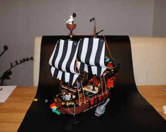 Custom Sail Set for Ship 31109 Replace the brick sails with real cloth sails! black and white. Sail set for ship 31109 black white