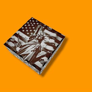 Patriotic USA Keepsake Box – Laser‑Engraved American Flag Gift