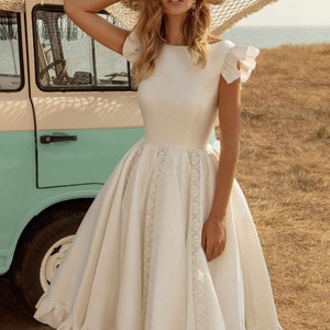 Ivory Knee Length Short Wedding Dresses Scoop Boho Bridal Gowns A-line Backless Bridal Dress Wedding Gowns