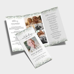Könnte beinhalten: Ein dreifach gefaltetes Trauerprogramm mit einem grünen und weißen floralen Design. Das Programm enthält einen Nachruf auf Finn Burton, ein Foto von Finn und eine Gottesdienstordnung. Der Text "Feier des Lebens" ist in Kursivschrift geschrieben.
