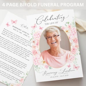 Pode incluir: Um programa fúnebre de 4 páginas com o texto "Celebrando a Vida de Rosemary Lovelace". O programa apresenta uma foto de Rosemary rodeada por flores e borboletas cor-de-rosa. O texto inclui datas e um memorial.
