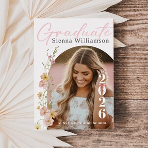 Floral Graduation Announcement, Spring Graduation Party Invitation: Canva Template (Digital Download) bild 8