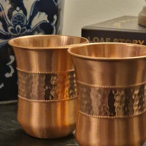 Handmade Pure Copper Curved Vintage Style Glasses (set of 2), Tumbler Glasses, 7th Wedding Anniversary Gift, Birthday Gift, Valentine's Gift