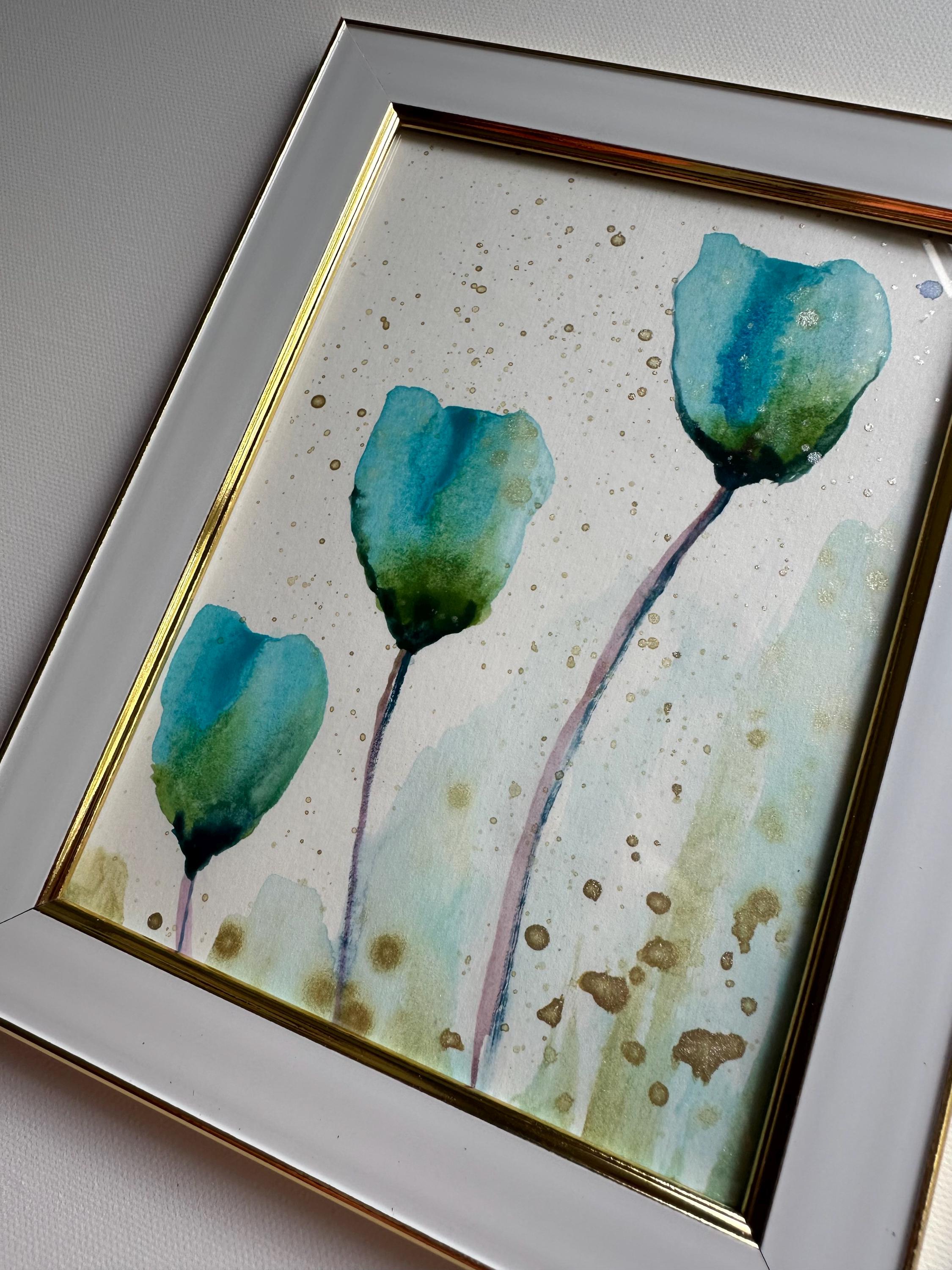 オリジナルの水彩画、花の抽象画。ホワイト/ゴールドのフレーム付き