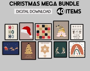Könnte beinhalten: Ein digitales Download-Paket mit 40 weihnachtlichen, druckbaren Wandbildern. Die Designs zeigen eine Vielzahl von festlichen Elementen, darunter Weihnachtsmützen, Weihnachtsbäume, Schneeflocken und Wichtel. Die Texte "HO HO HO", "Frohe Weihnachten" und "Es ist die schönste Zeit des Jahres" sind in den Designs enthalten.