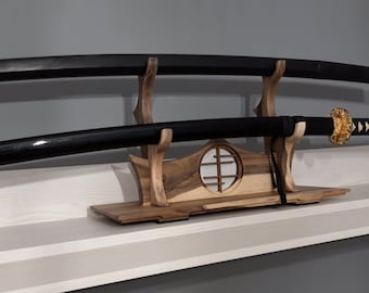 Suporte para Katana em Nogueira Feito à Mão: Suporte para Espada de Dois Níveis