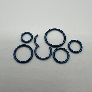 14G 16G 18G 20G Dark Blue Clicker Hoop Earring Septum Ring Nose Cartilage Helix Daith Piercing Seamless Hinged Segment 316L Surgical Steel