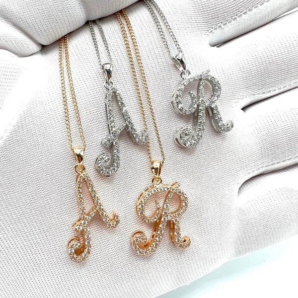 Collier initial plaqué or 24 carats et argent CZ diamants Regina George Collier lettre pour femme Pendentif initial bijoux chaîne en or cursive