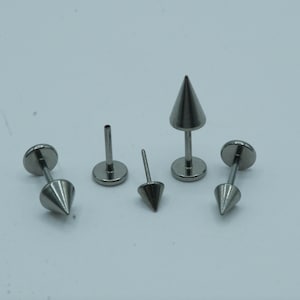 Spike Push In Flat Back Labret Stud Earring Implant Grade Titanium Threadless Push In Pointed Top 14G 16G 18G 20G 5mm 6mm 7mm 8mm 9mm 10mm
