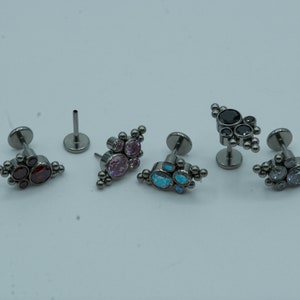CZ Bezel Cluster Push In Flat Back Labret Stud Earring Implant Grade Titanium Threadless Top 14G 16G 18G 20G 5mm 6mm 7mm 8mm 9mm 10mm 12mm