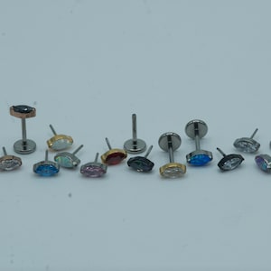 Pendiente de perno labret con parte posterior plana y empuje de diamante marquesa Titanio de grado de implante Sin rosca Empuje en CZ Top 16G 18G 20G 5 mm 6 mm 7 mm 8 mm 9 mm 10 mm