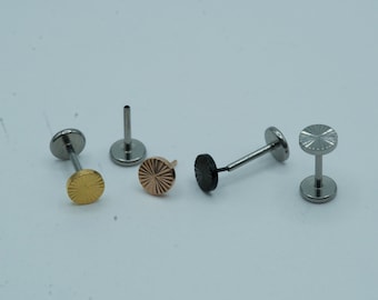 Orecchino a bottone Labret con taglio a diamante, parte superiore rotonda, con retro piatto, grado di impianto, titanio, senza filettatura, 16G, 18G, 20G, 5 mm, 6 mm, 7 mm, 8 mm, 9 mm, 10 mm.