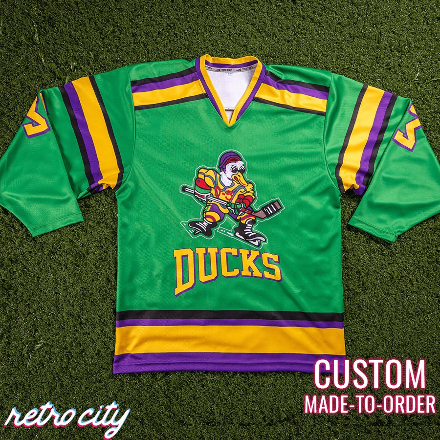 Mighty Ducks Green Movie Hockey Jersey Averman #4 Size Small