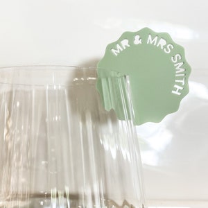 Mr & Mrs Drink Tag | Acrylic Wedding Favour | Wavy Stemless Tag | Cocktail Champagne Wine Glass Topper | Wedding Decor | Engagement