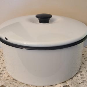 Stock Pot Enamelware White W/Black Trim Medium Pot W/Lid VTG Farmhouse Decor