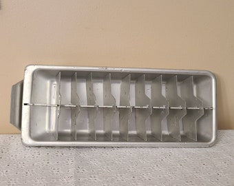Vintage General Electric GE 16 Cube Aluminum Metal Ice Cube Tray
