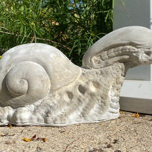 Concrete Snailien