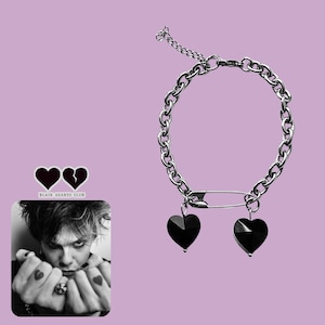 Yungblud Inspired Black Hearts Club Bracelet - Black Heart Unisex Bracelet with Safety Pin - Gift for Yungblud Fan