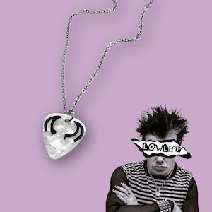 Yungblud Inspired Lowlife Pearl White Guitar Pick Necklace - Punk Unisex Necklace - Gift for Yungblud Fan