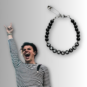 Yungblud Inspired Anarchist Beaded Bracelet - Pearl Beaded Punk Unisex Bracelet - Gift for Yungblud Fan