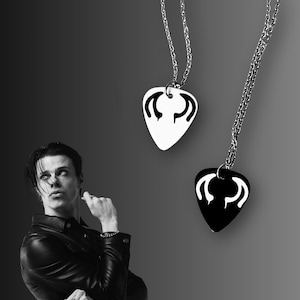 Yungblud Inspired Lowlife Black/White Guitar Pick Necklace - Punk Unisex Necklace - Gift for Yungblud Fan
