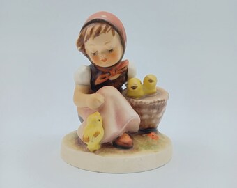 Figura de Goebel Hummel "Chick Girl"